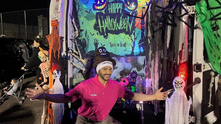 phil depaul at halloween trunk or trat